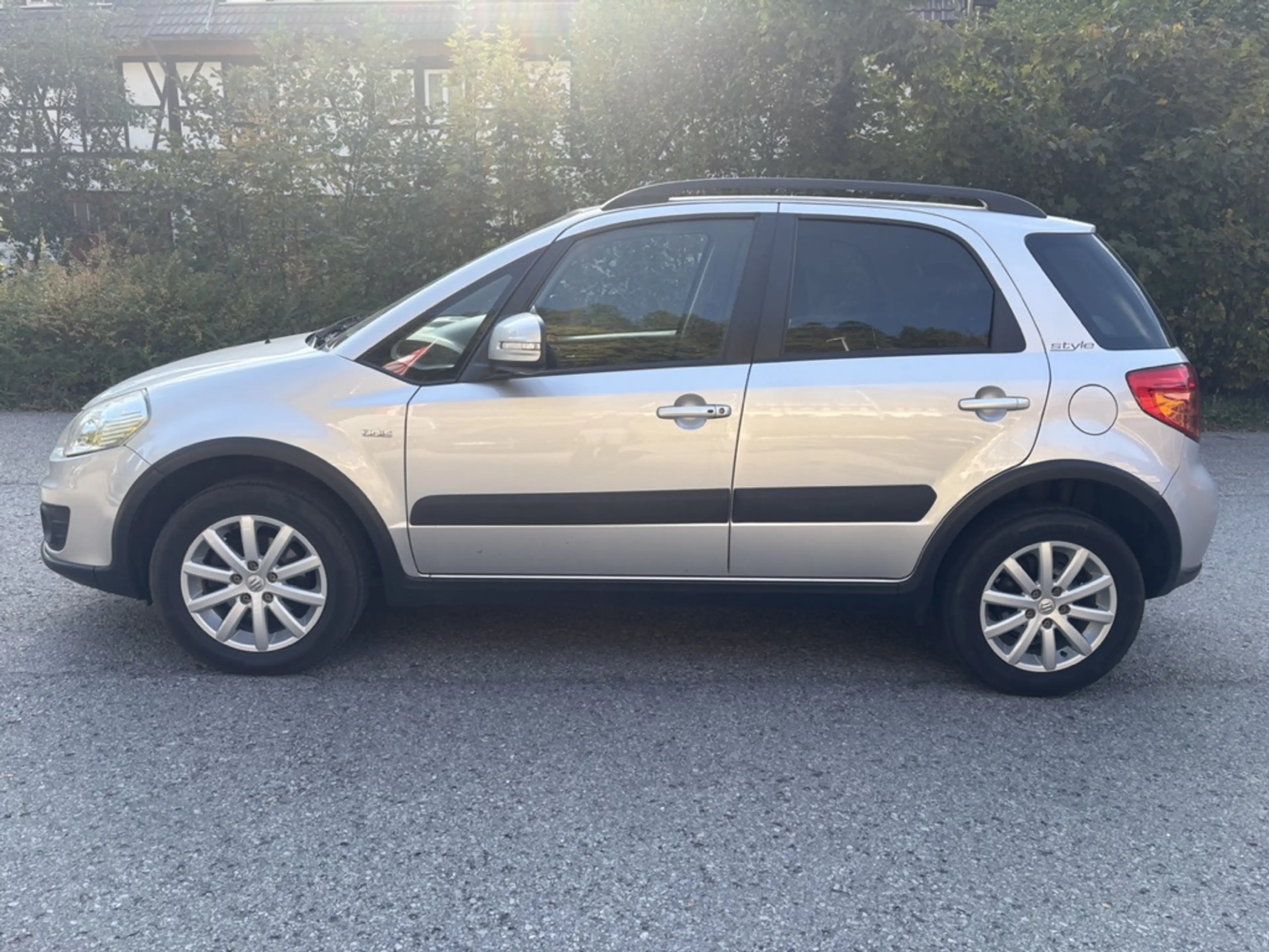 Suzuki SX4 Club 4x4 — photo 2