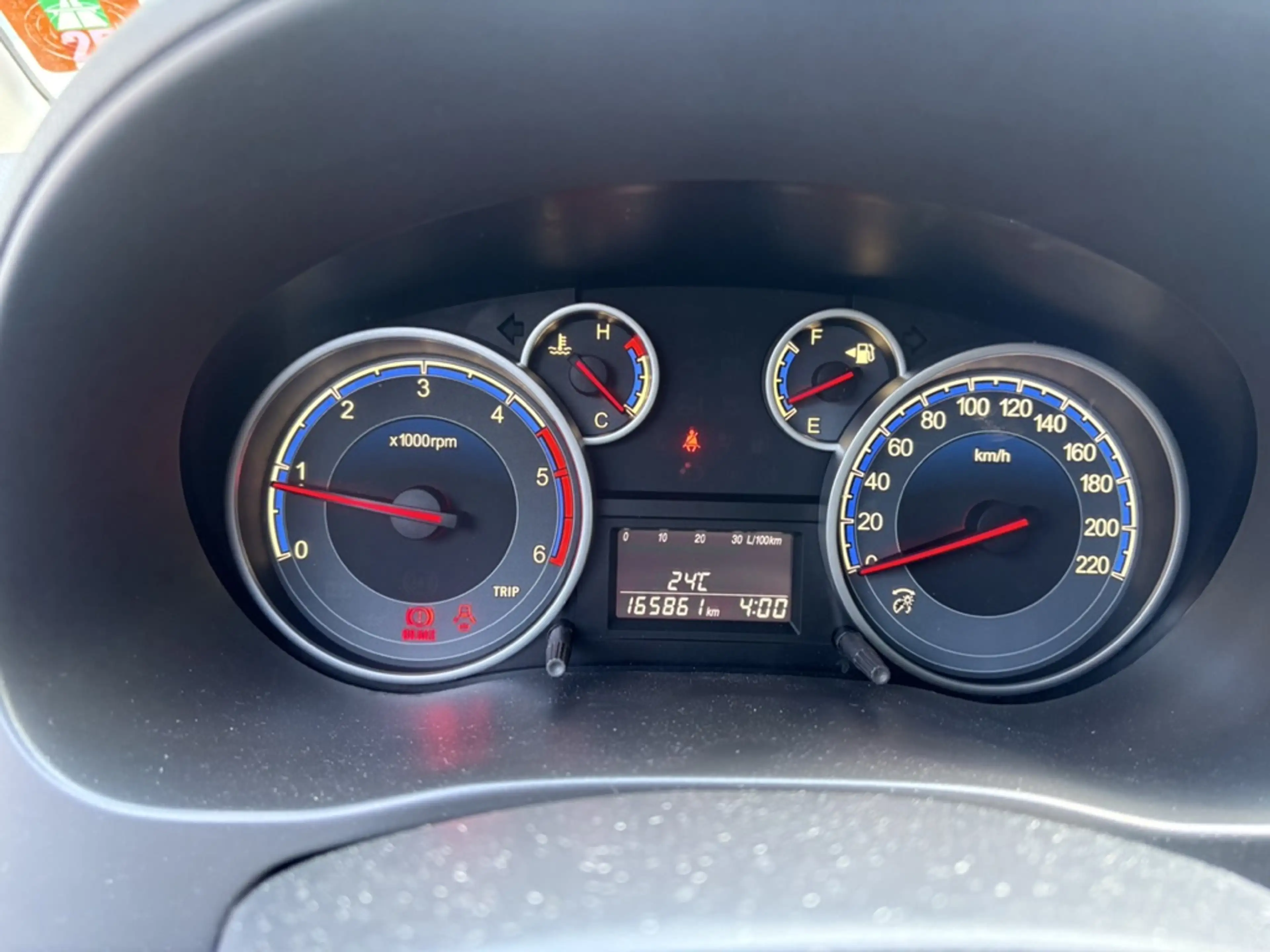 Suzuki SX4 Club 4x4 — photo 9