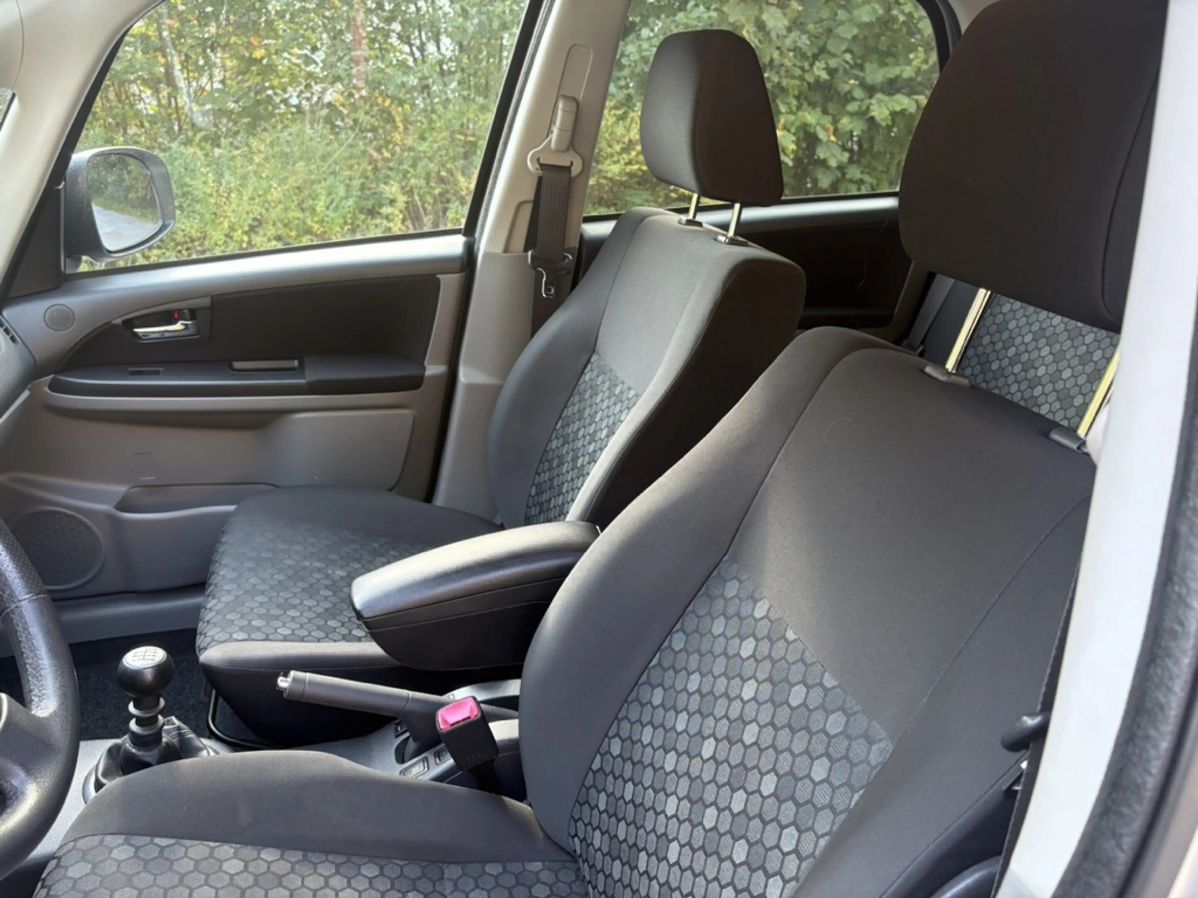 Suzuki SX4 Club 4x4 — photo 15