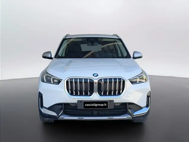BMW X1 view 2