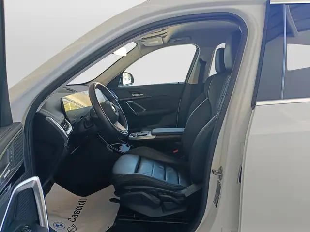 BMW X1 view 8
