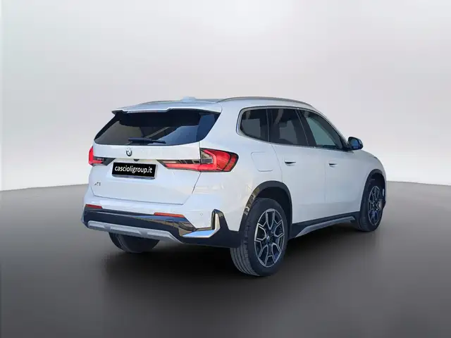 BMW X1 view 5