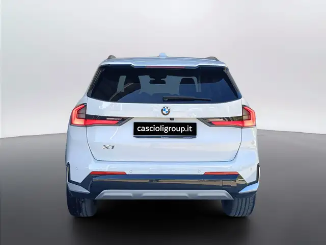BMW X1 view 4