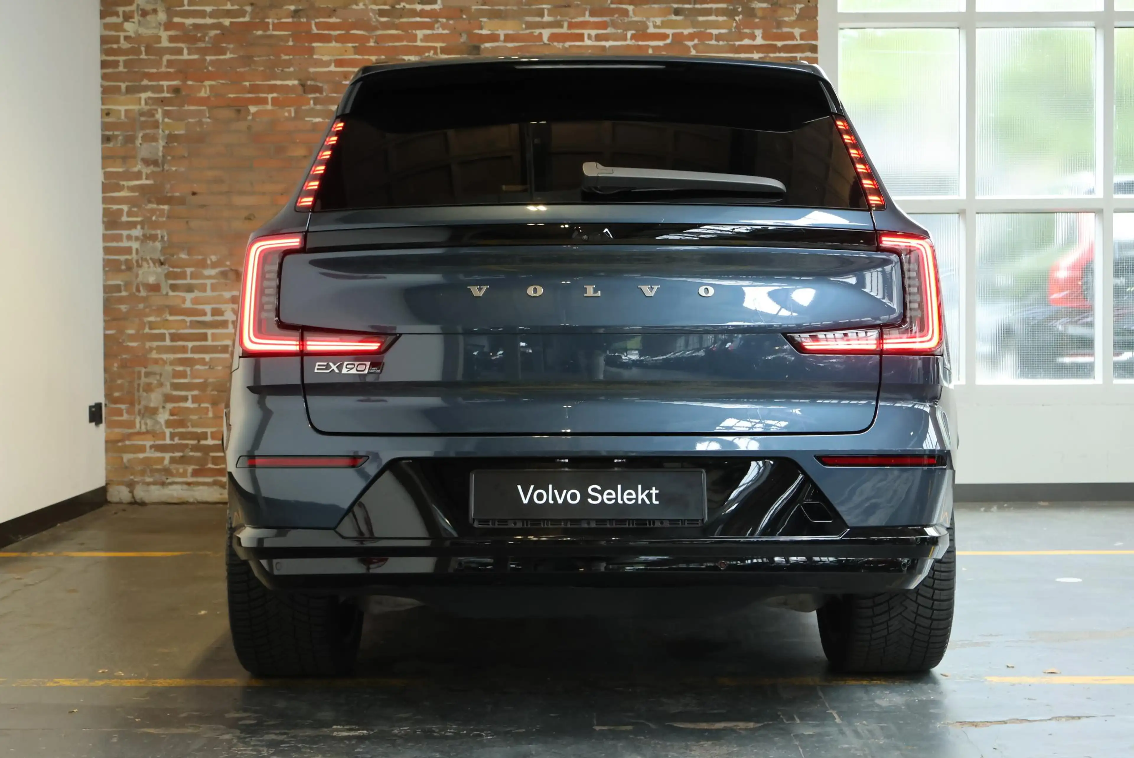 Volvo EX90 Twin Motor Ultra 7p. 111 kWh | 4-Seizoenen Banden — photo 7