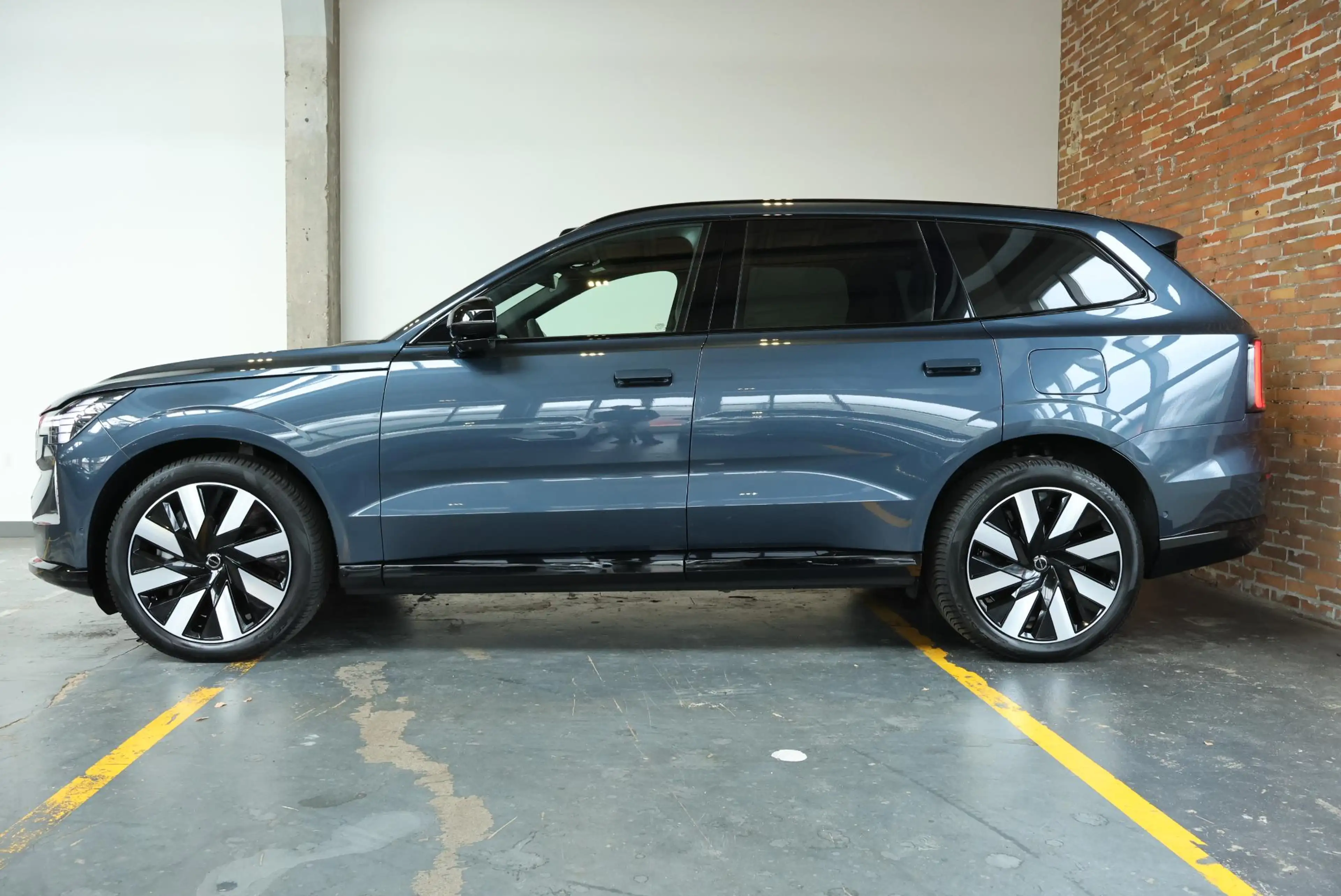 Volvo EX90 Twin Motor Ultra 7p. 111 kWh | 4-Seizoenen Banden — photo 6