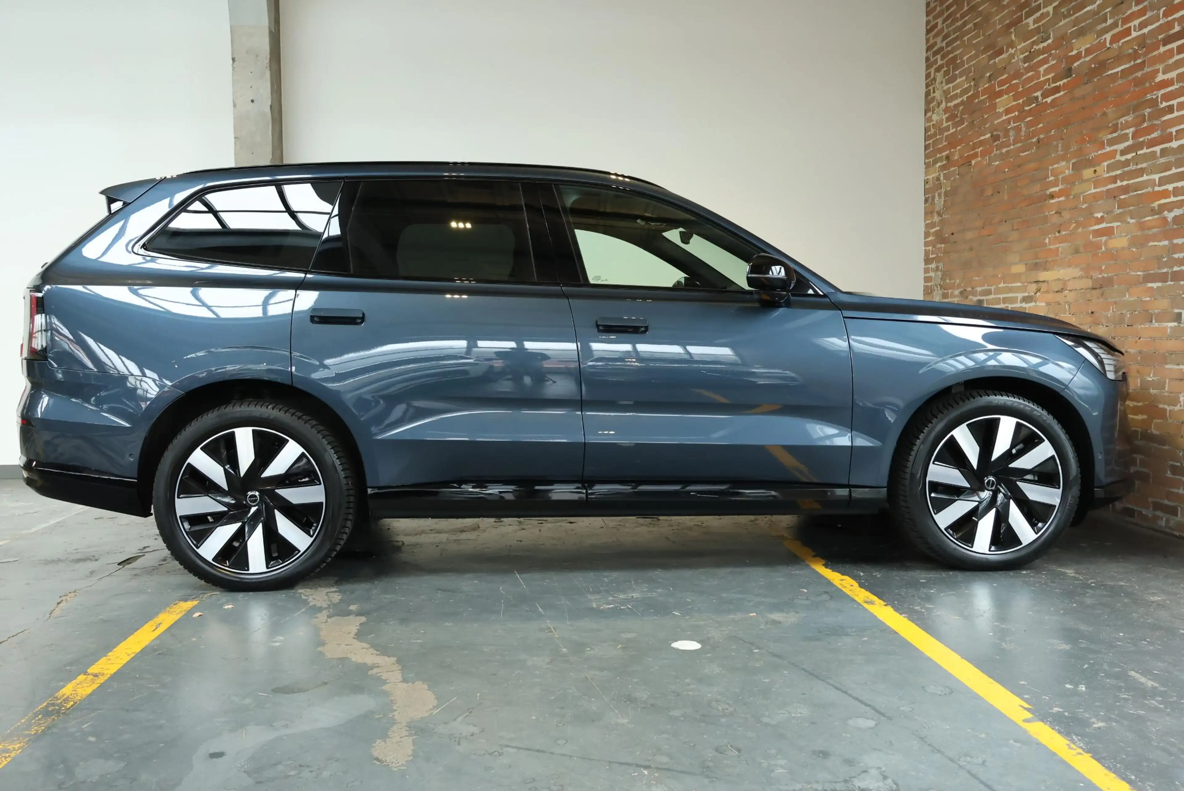Volvo EX90 Twin Motor Ultra 7p. 111 kWh | 4-Seizoenen Banden — photo 4