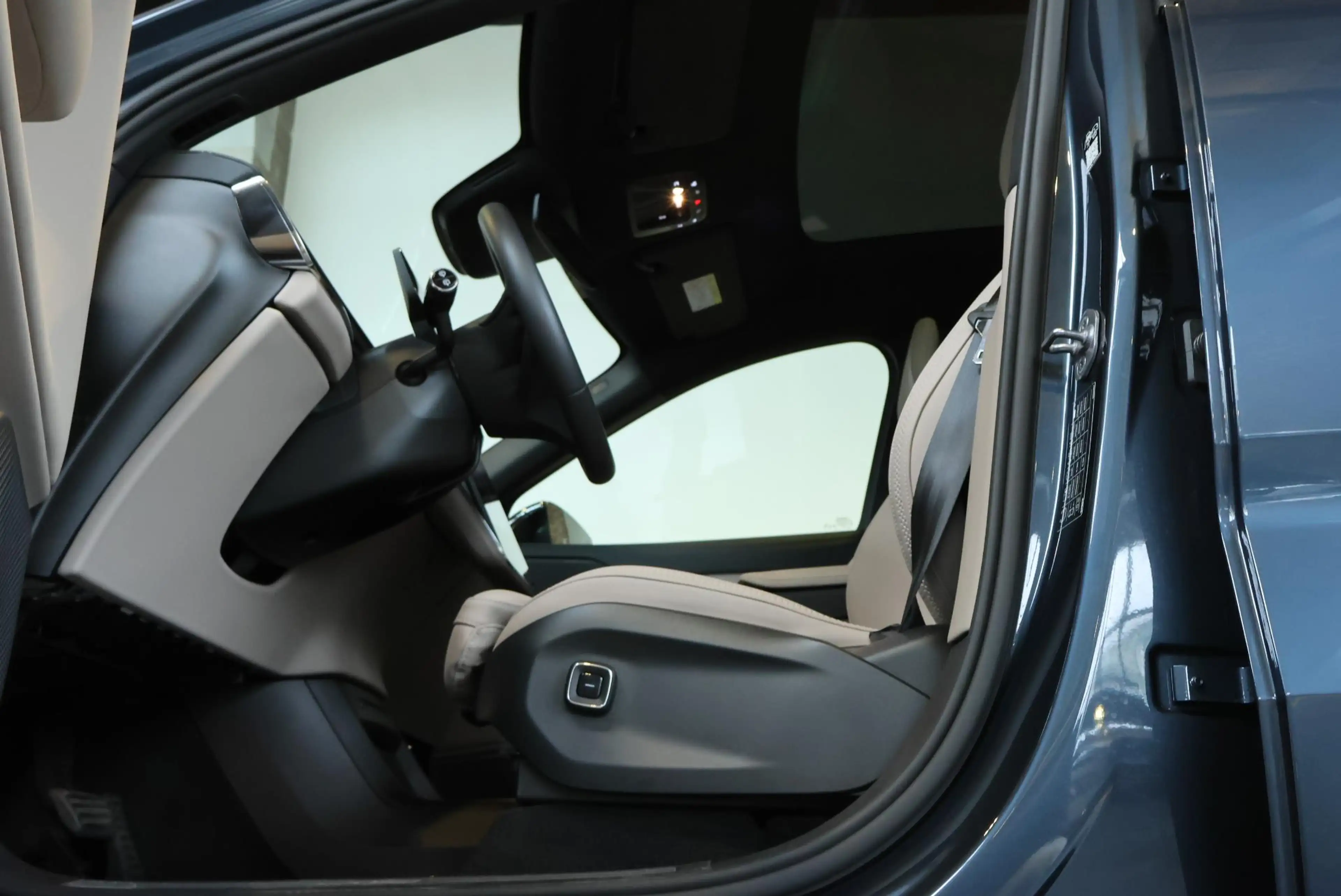 Volvo EX90 Twin Motor Ultra 7p. 111 kWh | 4-Seizoenen Banden — photo 9