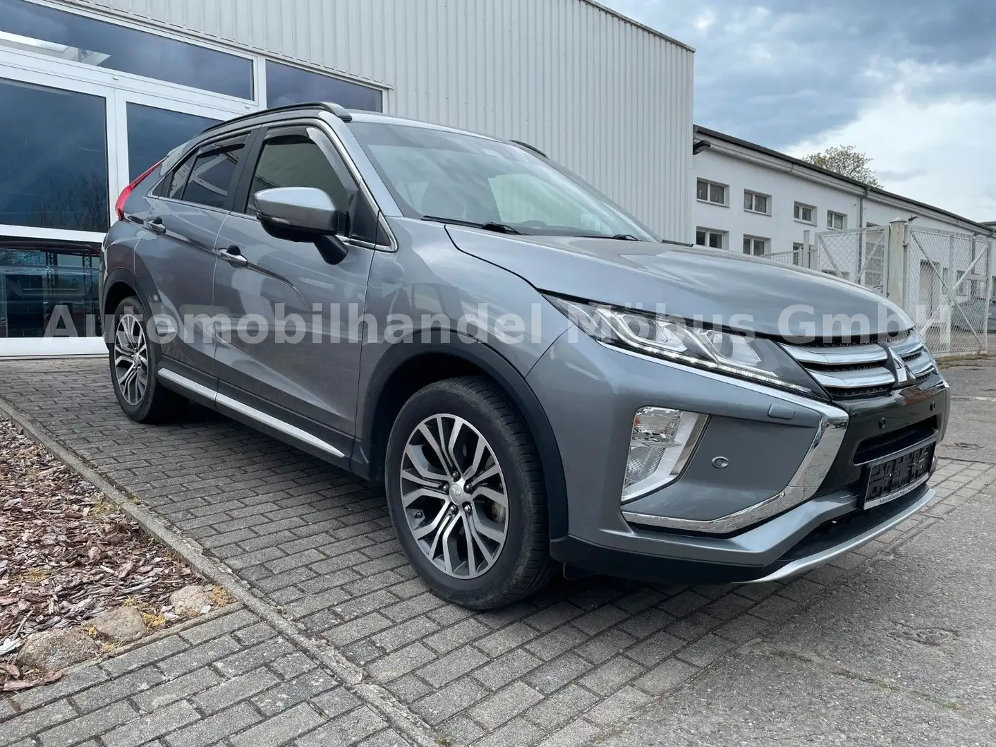 Mitsubishi Eclipse Cross Grau - 1