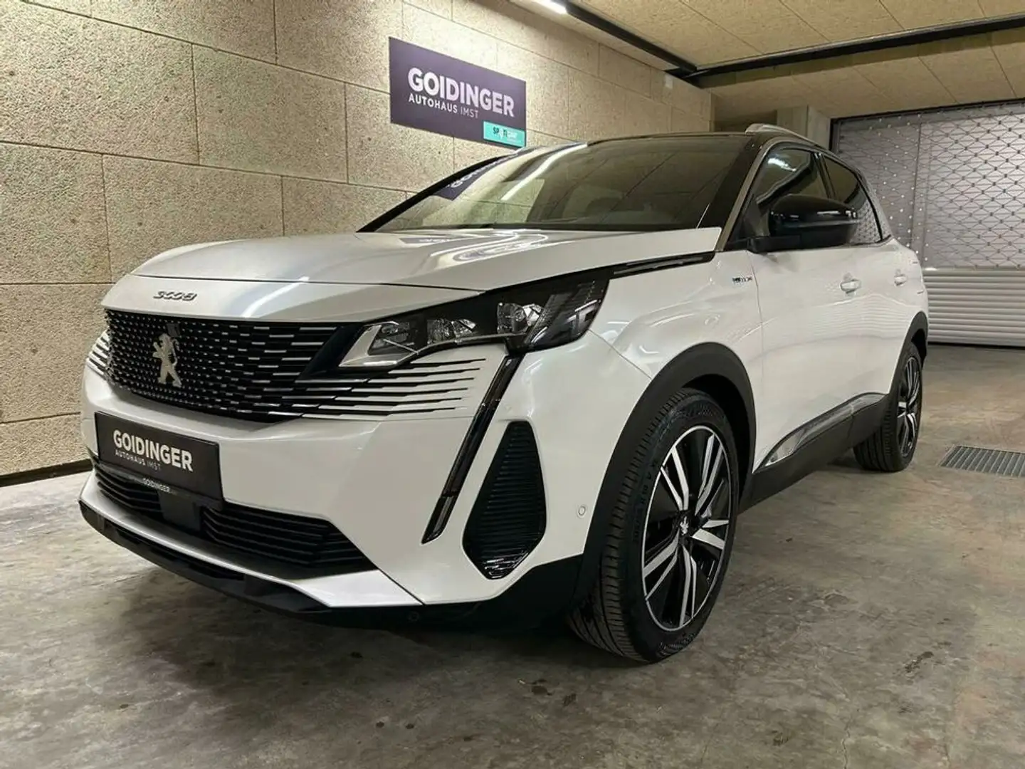 Peugeot 3008 GT 4WD Hybrid4 300 Weiß - 1