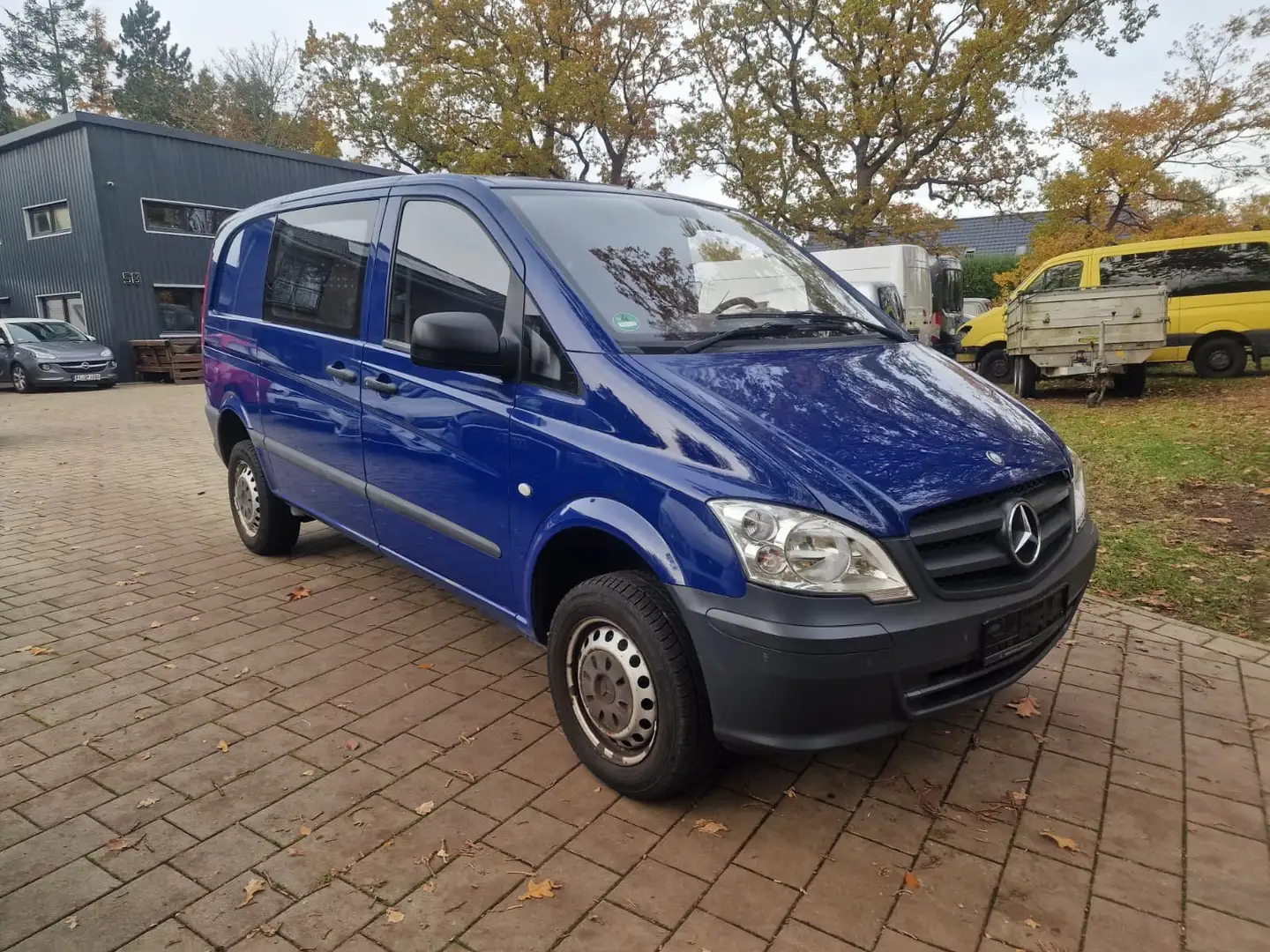 Mercedes-Benz Vito Blau - 1
