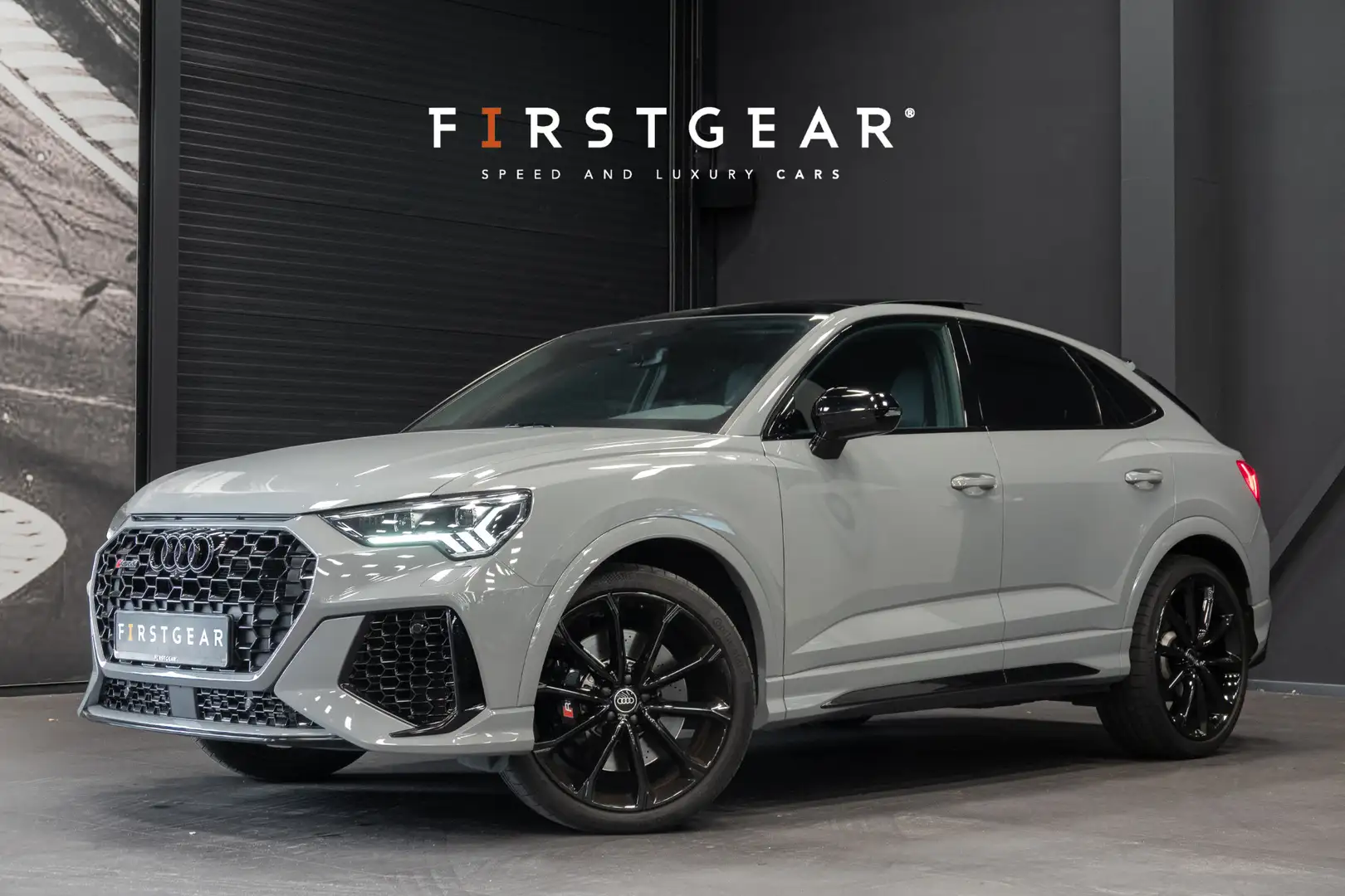Audi RS Q3 Sportback TFSI *Nardogrijs / Panorama / Sonos / RS Gris - 1