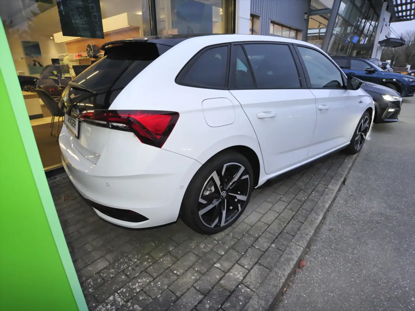 Skoda Scala 1,5 TSI Monte Carlo Digitales Cockpit Navi Weiß - 2