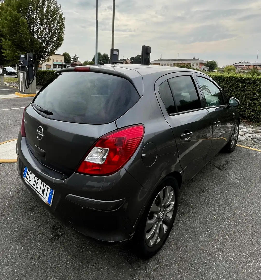 Opel Corsa - 2