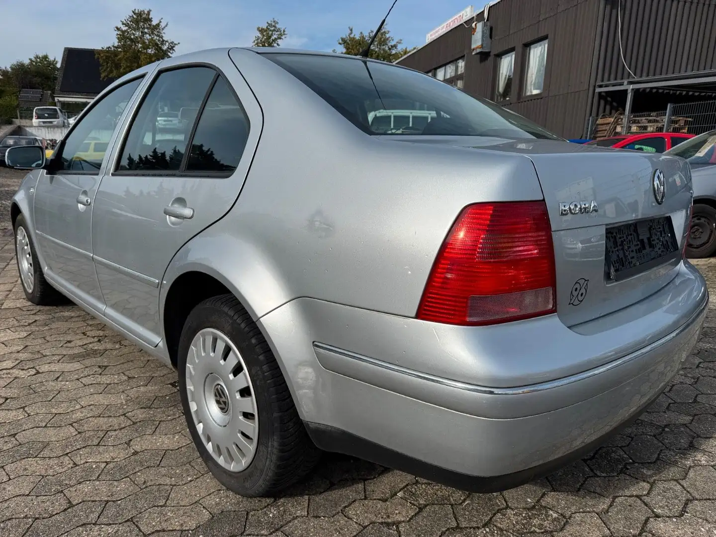 Volkswagen Bora 2,0i Lim. Pacific,Klimaanlage Stříbrná - 2