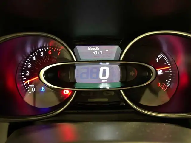 Renault Clio view 12