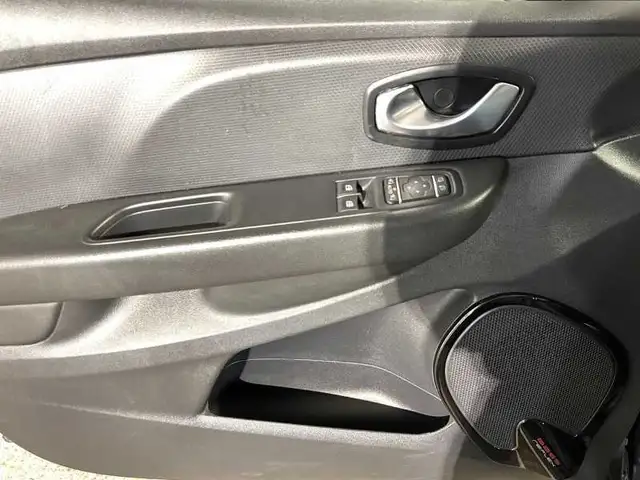 Renault Clio view 10