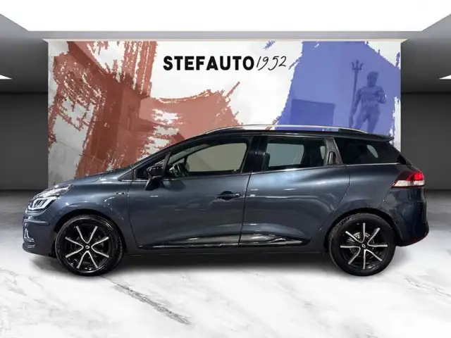 Renault Clio view 4