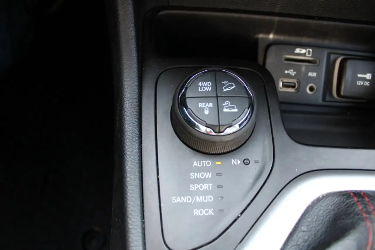 Jeep Cherokee снимка Jeep Cherokee