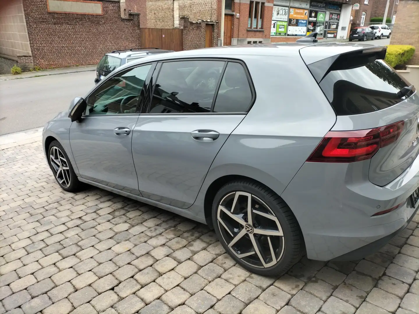 Volkswagen Golf 1.0 TSI Life Gris - 2