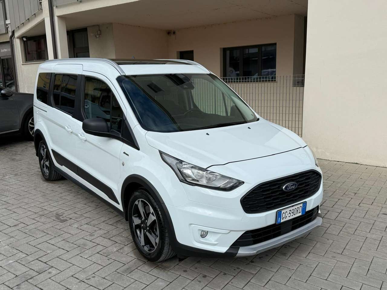 Ford Grand Tourneo CONNECT 1.5 ECOBLUE 120CV SeS ACTIVE