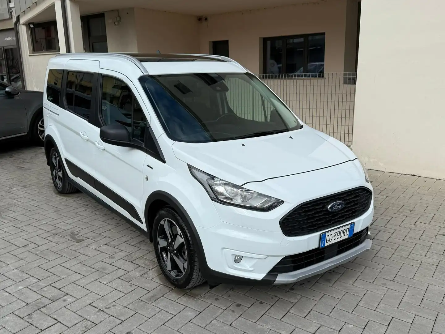 Ford Grand Tourneo CONNECT 1.5 ECOBLUE 120CV SeS ACTIVE Bianco - 2
