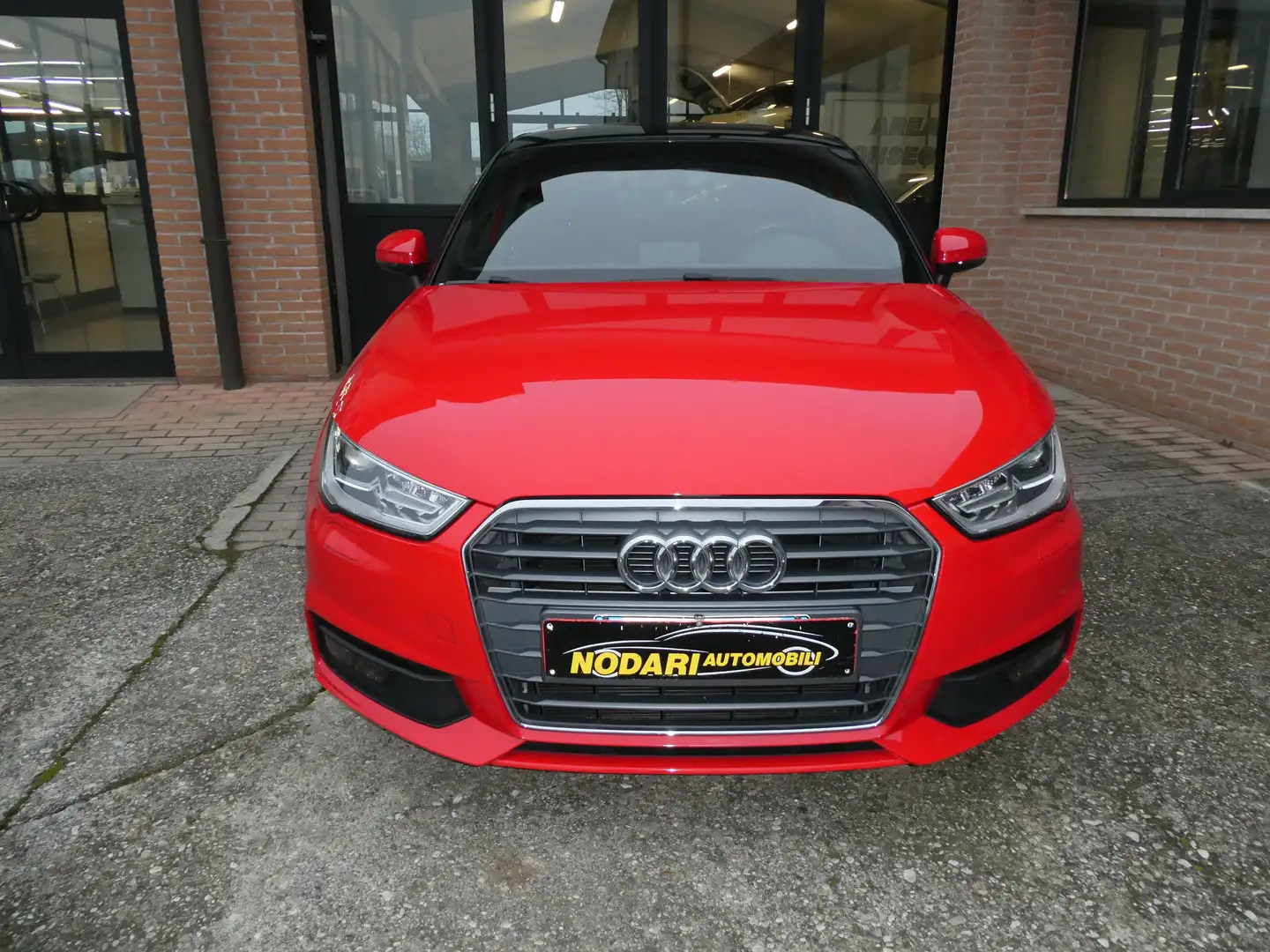 Audi A1 A1 Sportback 1.0 tfsi ultra Sport 95cv s-tronic Rosso - 2