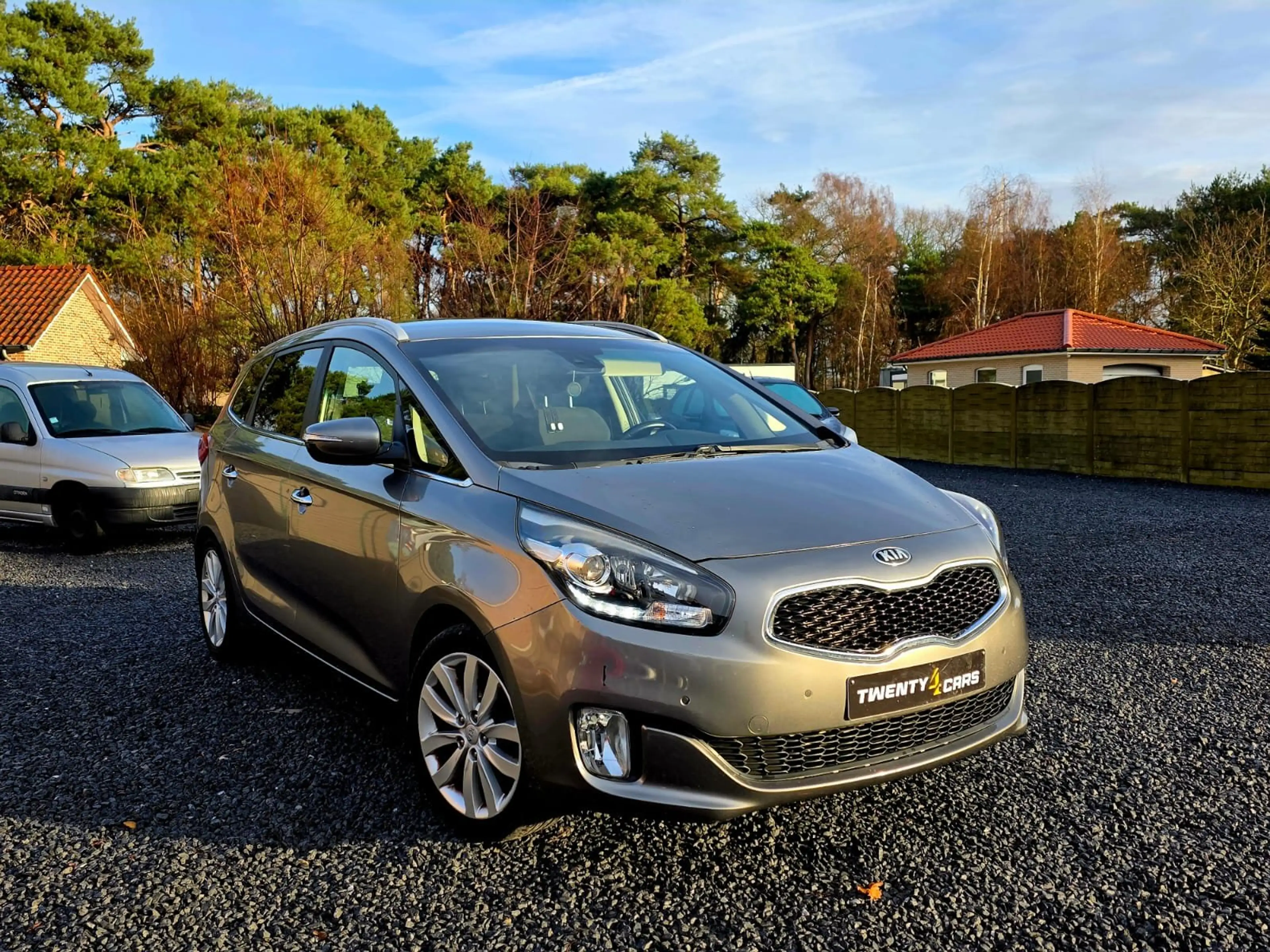 Kia Carens 1.7 CRDi 7 Zitplaatsen Airco CruiseC Led ParkeerS — photo 3