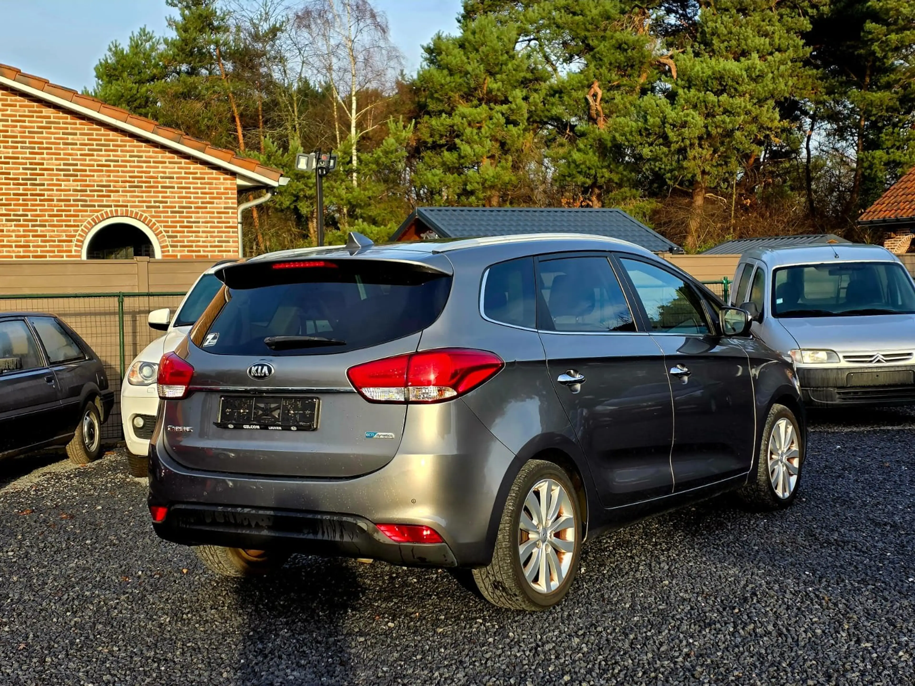 Kia Carens 1.7 CRDi 7 Zitplaatsen Airco CruiseC Led ParkeerS — photo 4