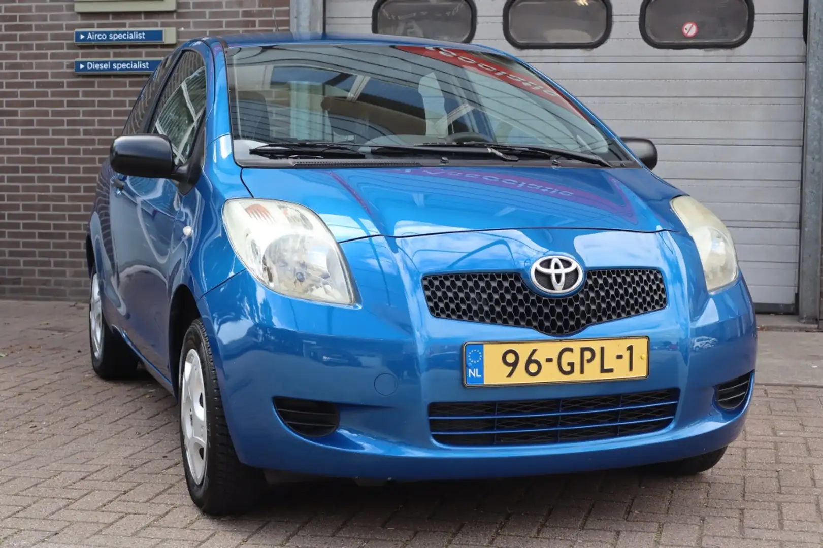 Toyota Yaris 1.0 VVTi + Blauw - 1
