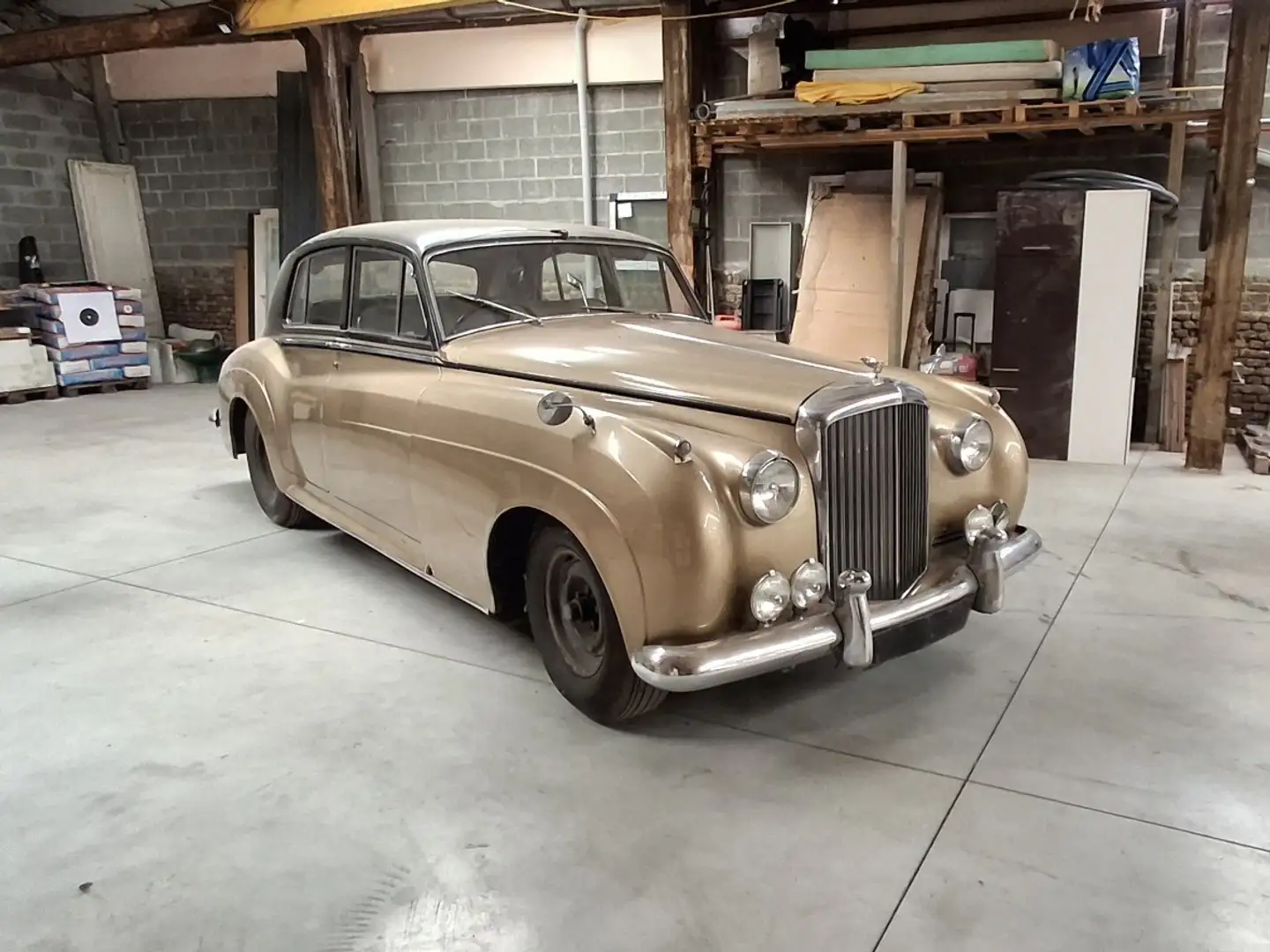 Bentley S1 saloon - 1
