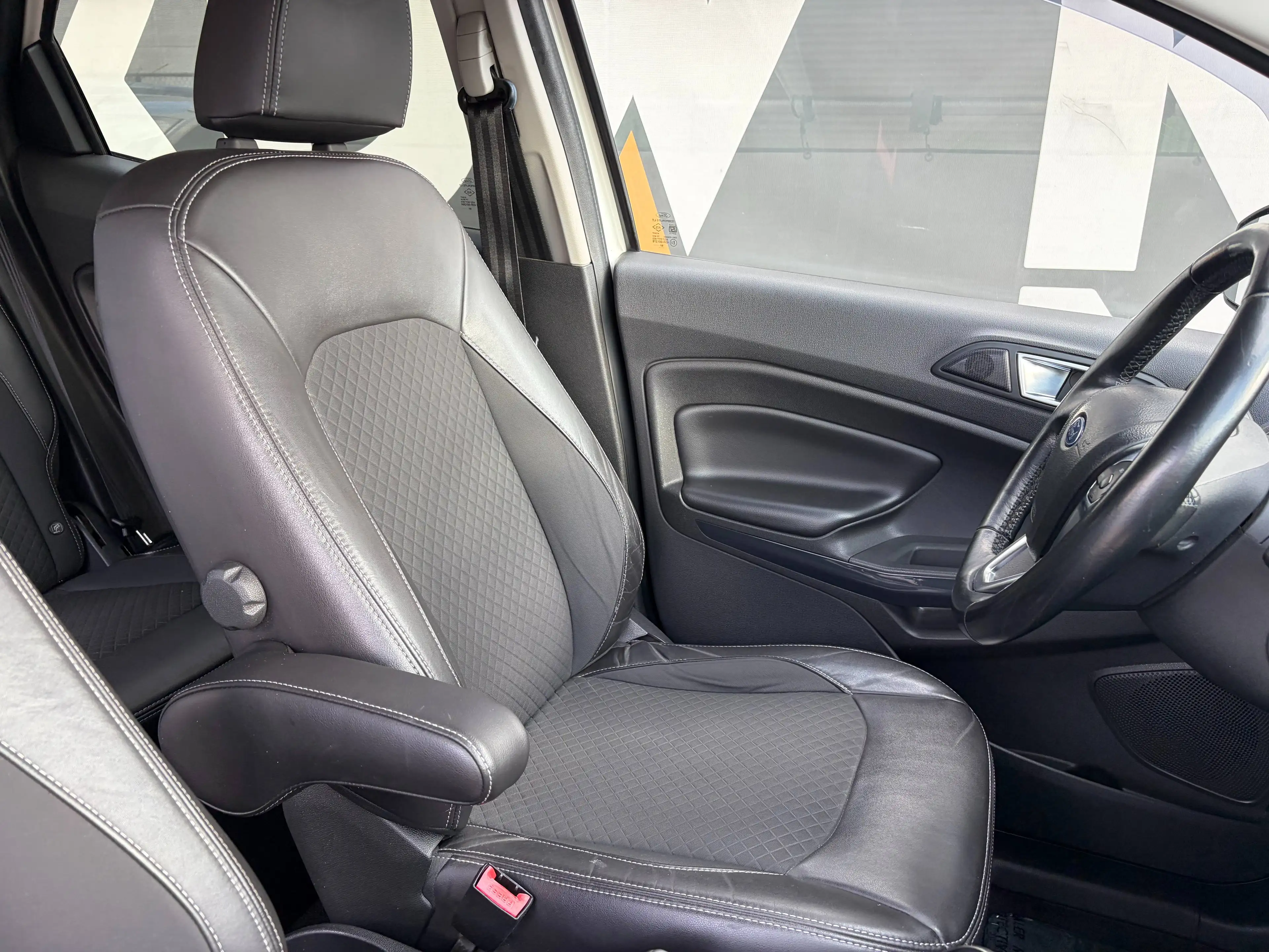 Ford EcoSport Ecosport 1.5 TDCi 4x2 Titanium — photo 9