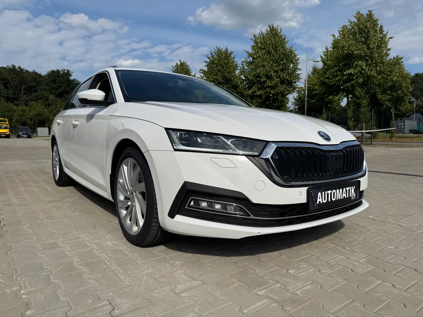 Skoda Octavia 2.0 TDI DSG *Headup*Auto*Memory*Kamera*AHK*ACC* Wit - 1