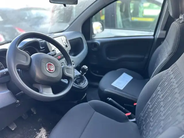 Fiat Panda view 3