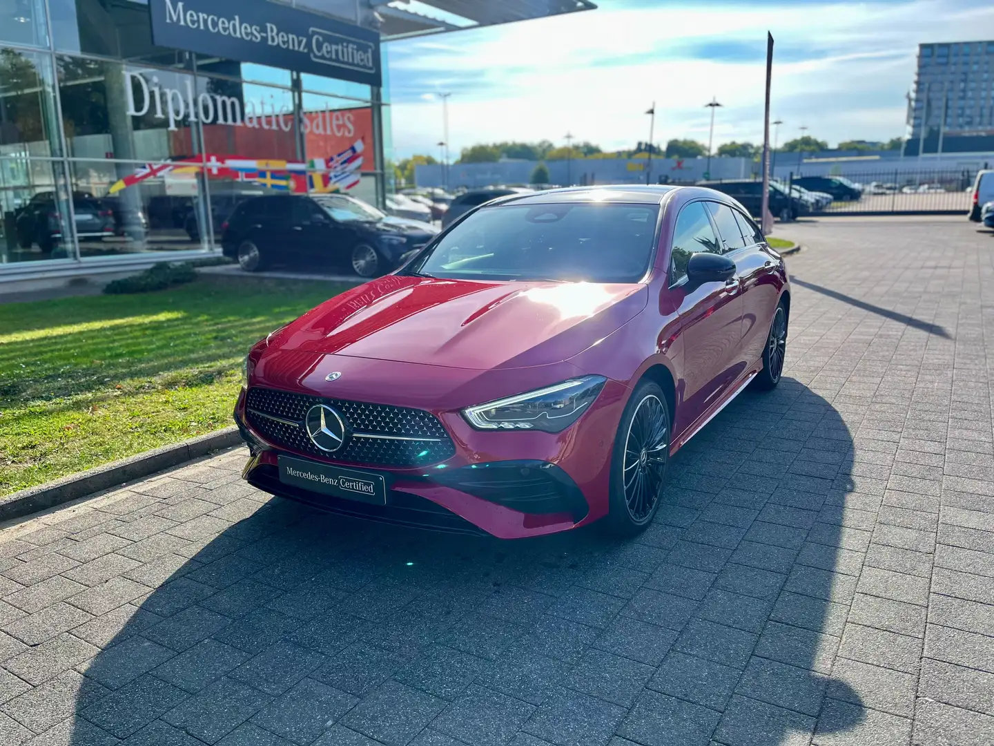 Mercedes-Benz CLA 250 CLA Shooting Brake 250 e PHEV AMG Line (160 kW) Rouge - 1