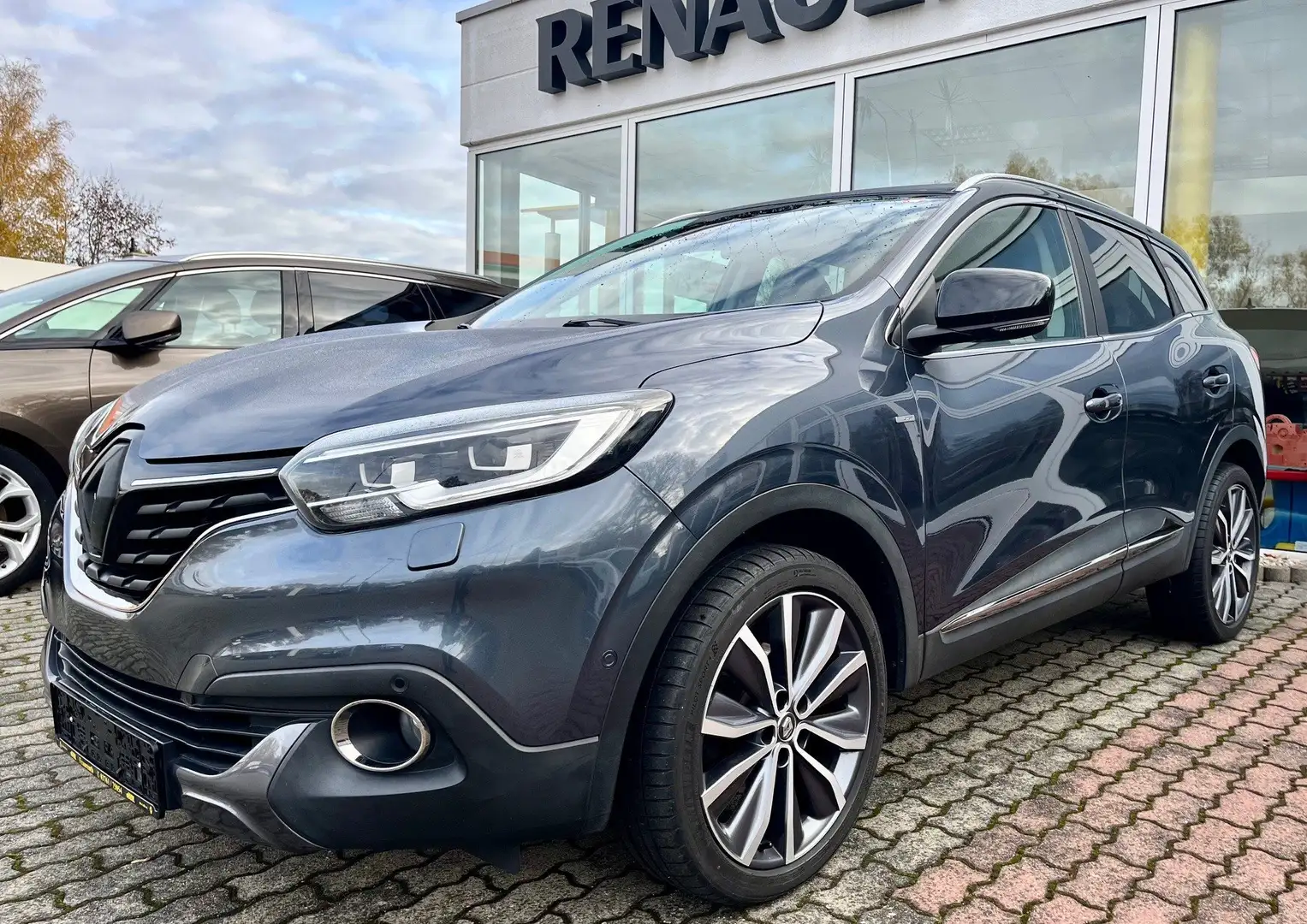 Renault Kadjar Bose Edition 4x4 / TOP / Unfallfrei / AHZV / EU 6 Grau - 1