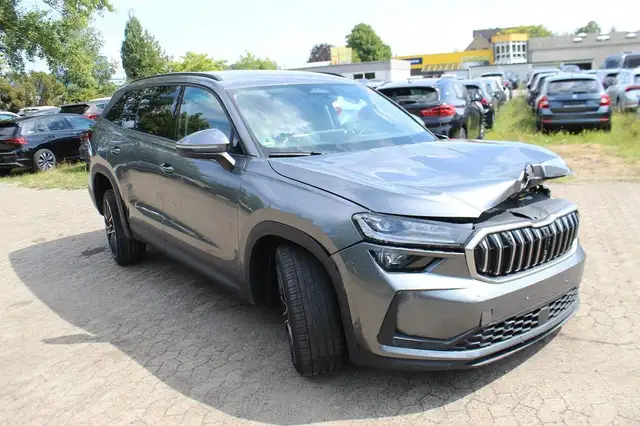 Skoda Kodiaq 1.5 eTSI DSG Selection LED 20 Zoll Alu