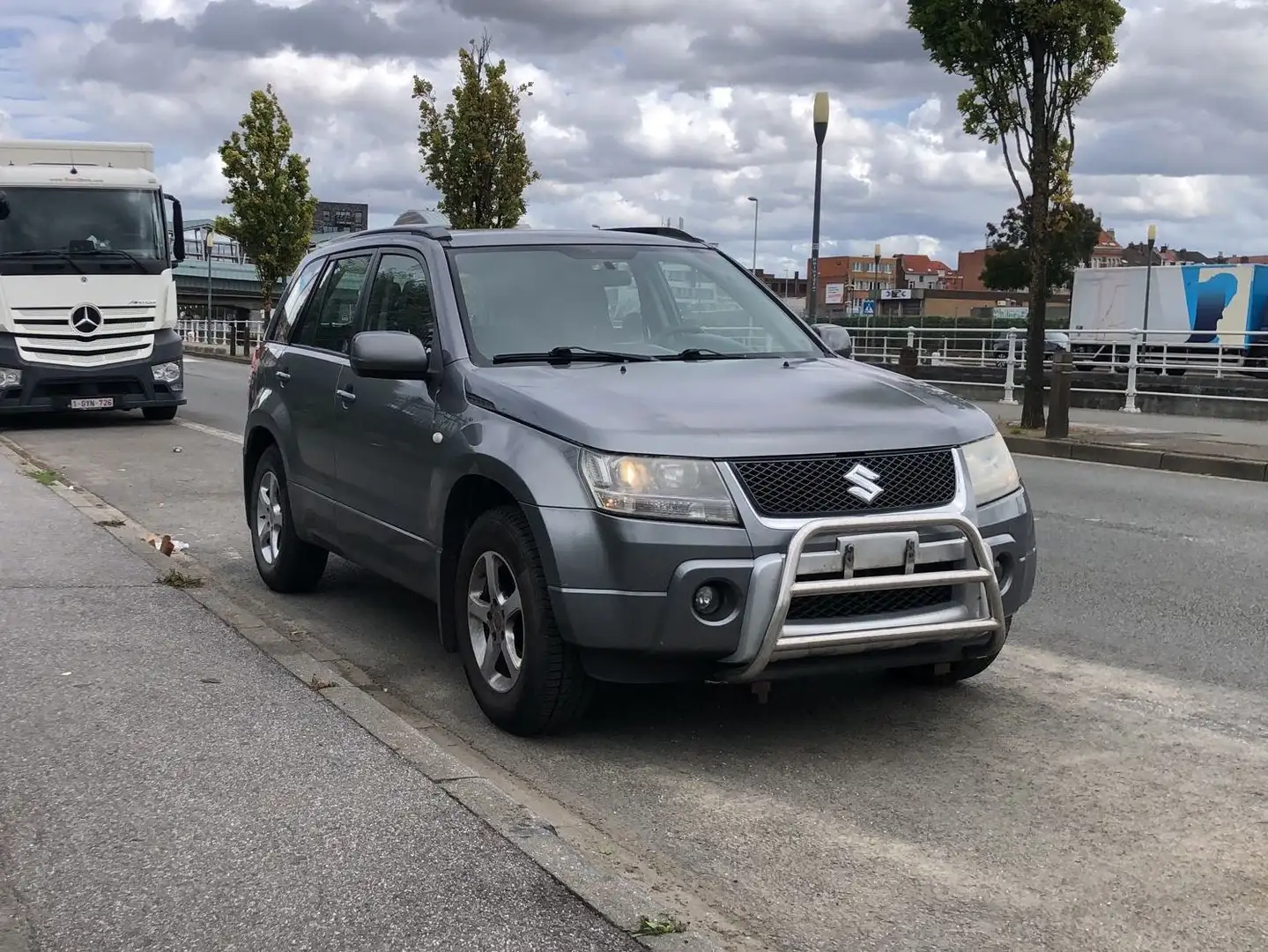 Suzuki Grand Vitara Grand Vitara 2.0i JLX-E - 1