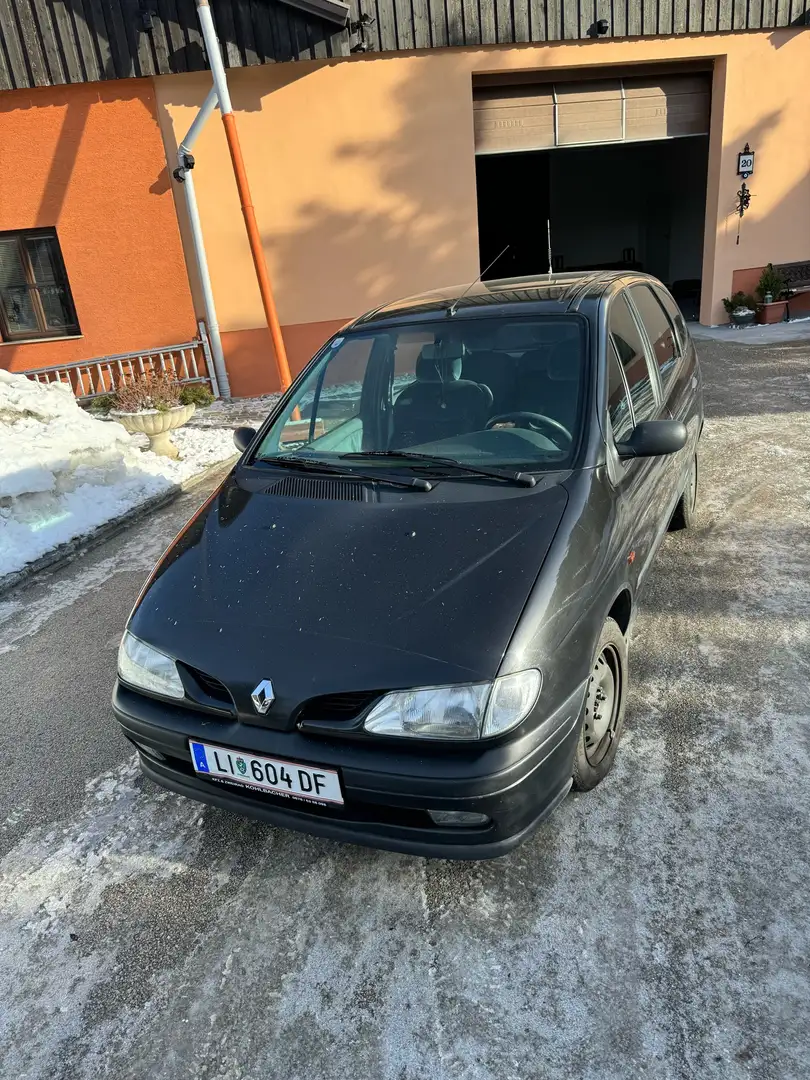 Renault Megane Mégane RN 1,9dTi TD Zwart - 1