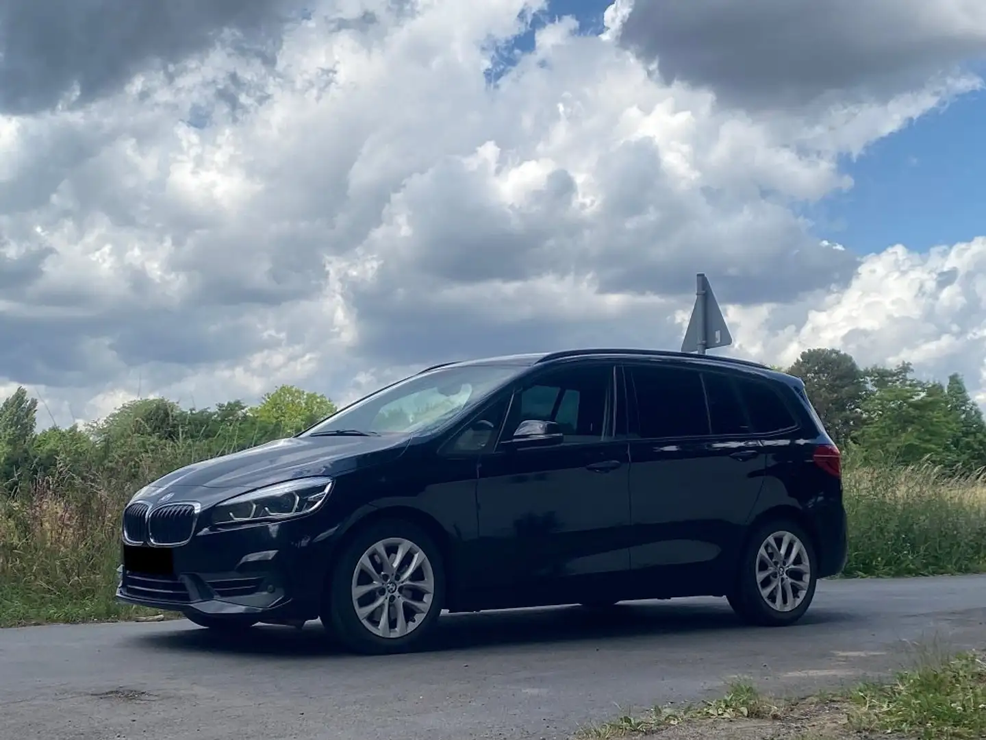BMW 220 220d Gran Tourer xDrive Aut. Advantage Noir - 1