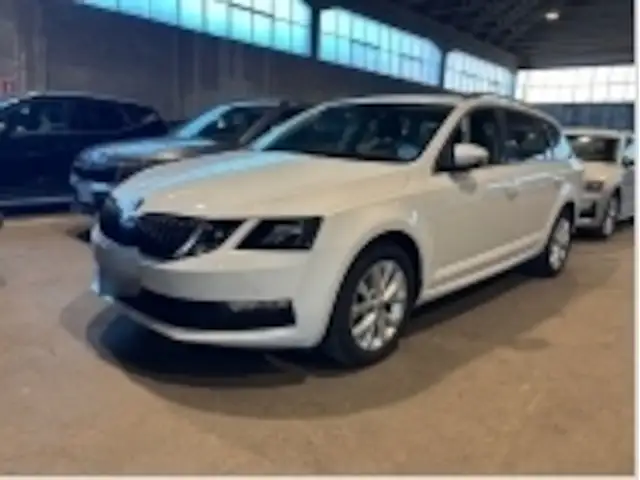 Skoda Octavia Combi 1.5 G-TEC Ambition DSG*PDC*DAB*NAV