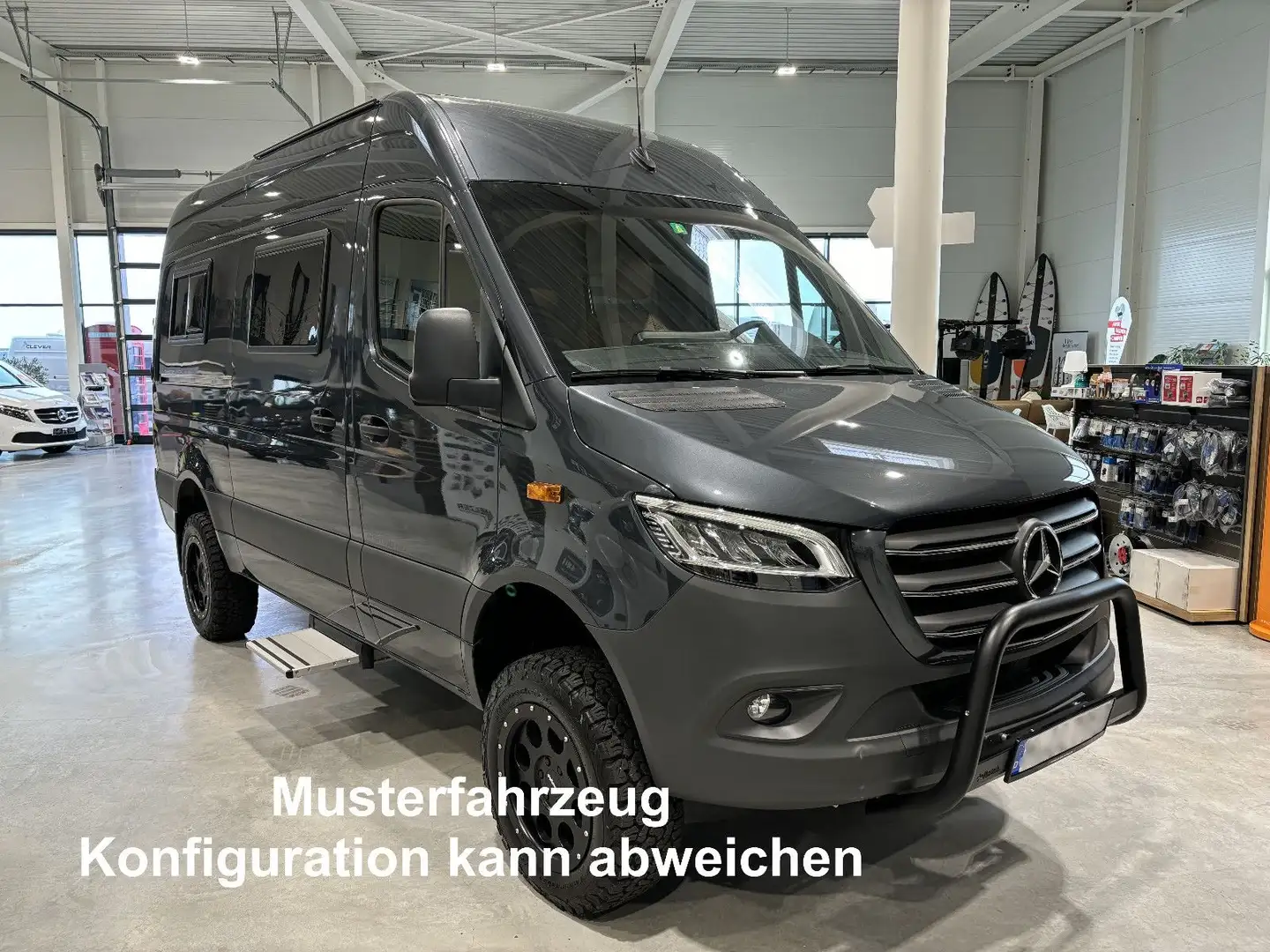 Clever Aventuro 600 Mercedes 190PS 4x4 Schwarz - 1