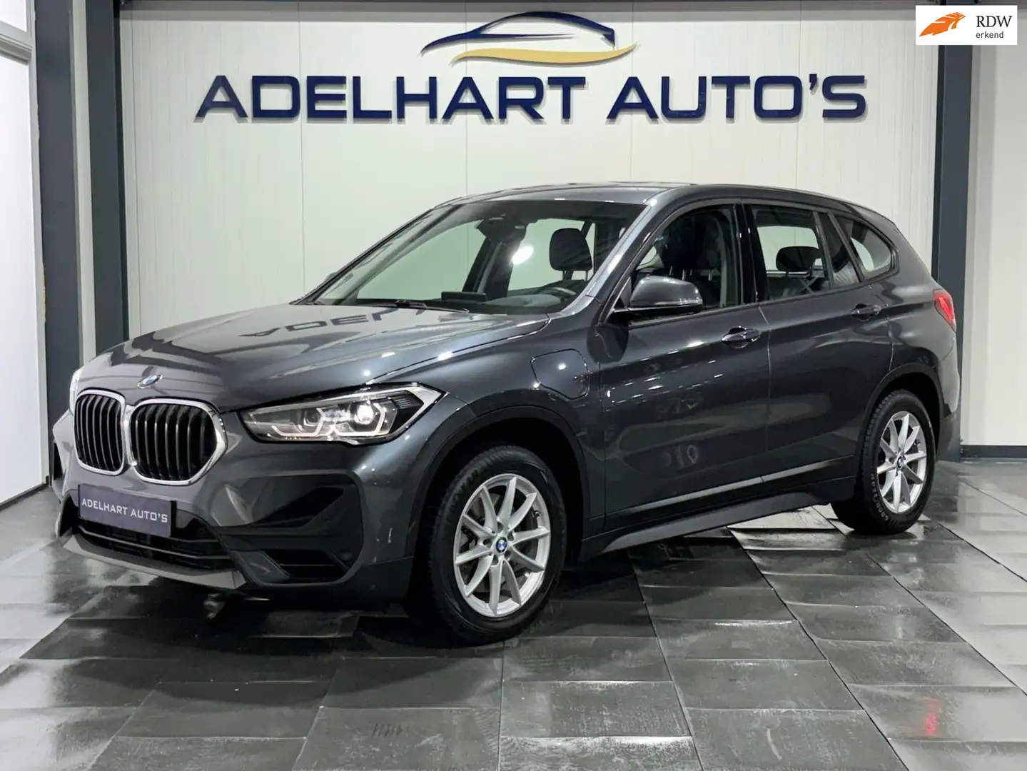 BMW X1 XDrive25e Executive Automaat / Navigatie full map Gris - 1