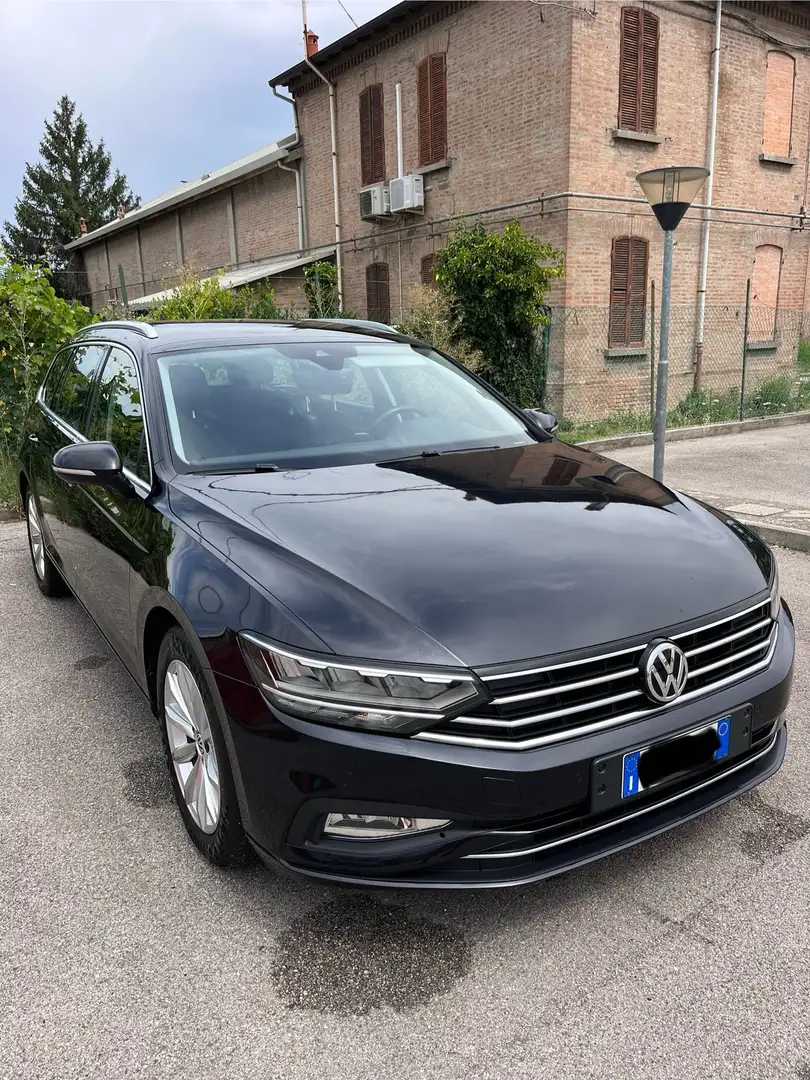 Volkswagen Passat Variant 1.6 TDI SCR DSG Business - 1