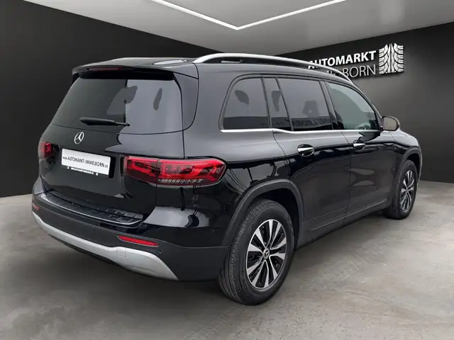 Mercedes-Benz GLB view 8