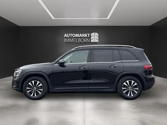 Mercedes-Benz GLB view 11