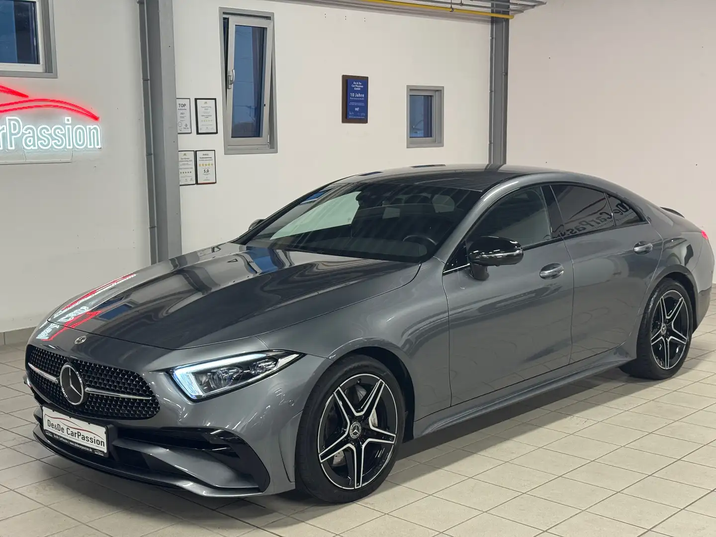 Mercedes-Benz CLS 300 CLS 300d 4M AMG-Line*Stndhzng+Burmester+360*U-Frei Grau - 1