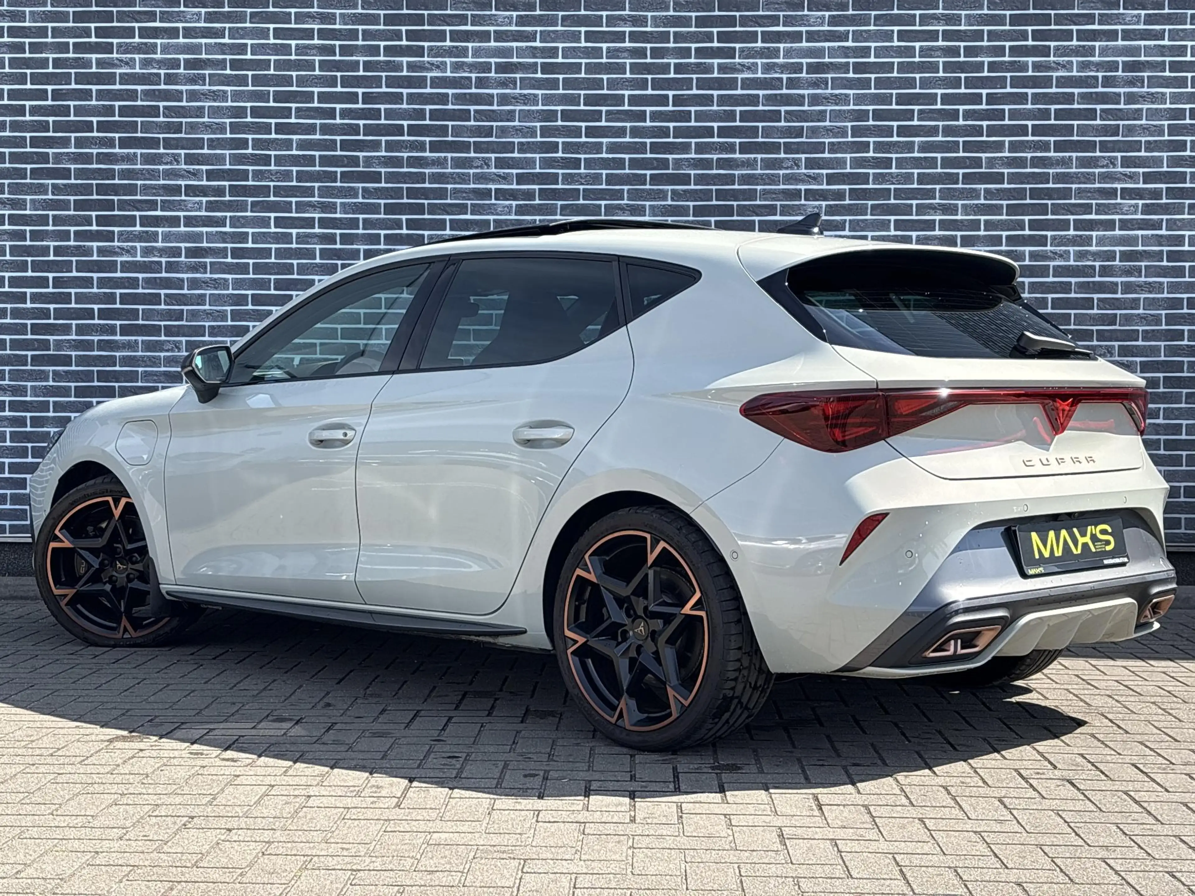 CUPRA Leon 1.5 TSI e-Hybrid VZ Extreme | Panoramadak | Achter — photo 3