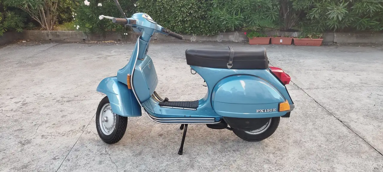 Piaggio PX 150