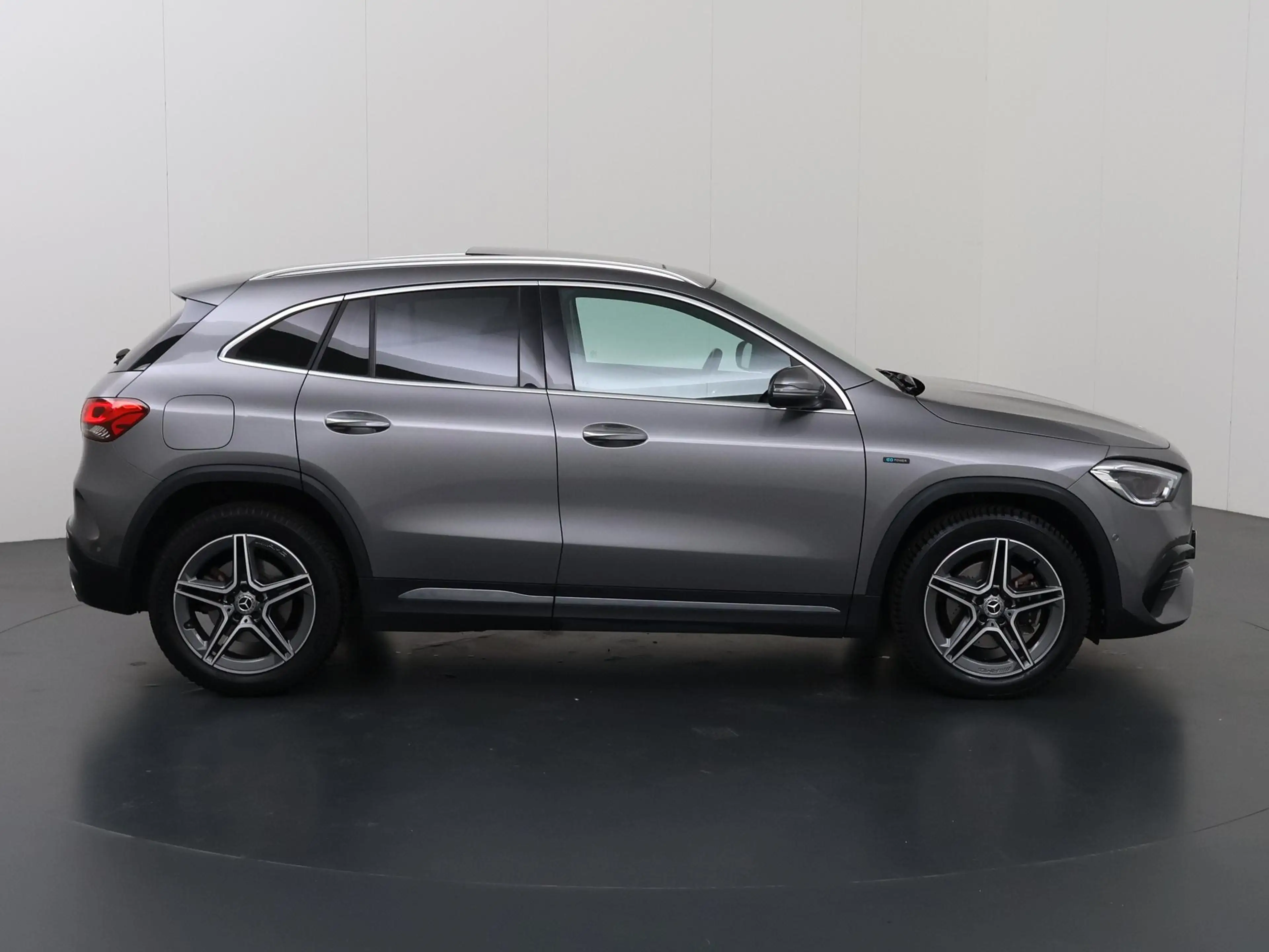 Mercedes-Benz GLA 250 e AMG | Panoramadak | Memory | Multibeam | Keyless — photo 6