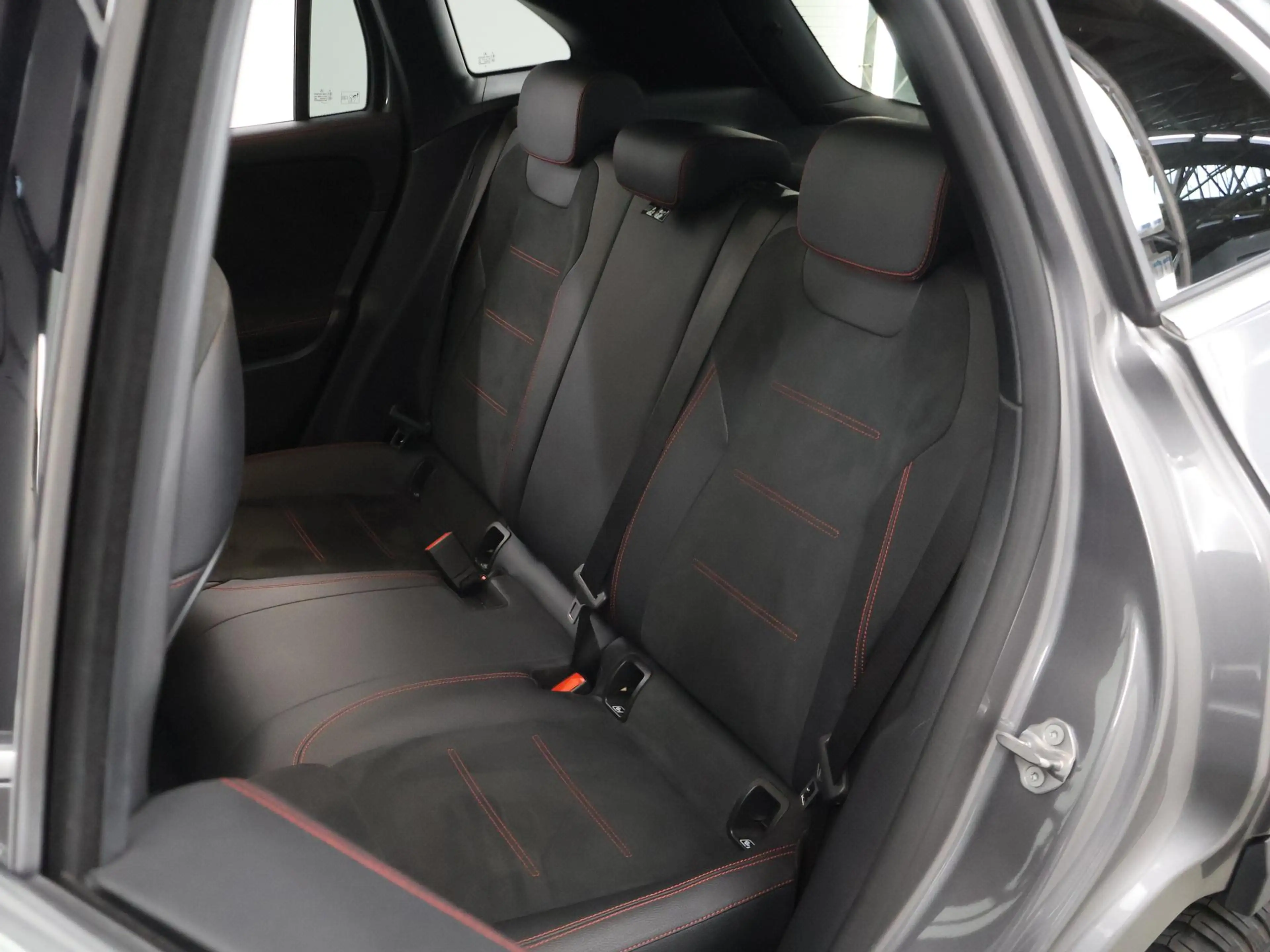 Mercedes-Benz GLA 250 e AMG | Panoramadak | Memory | Multibeam | Keyless — photo 12